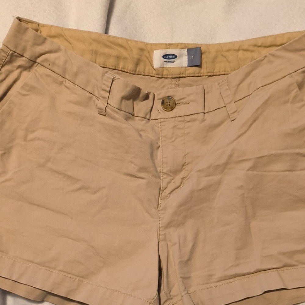 Old Navy Tan Cargo Shorts with Relaxed Fit